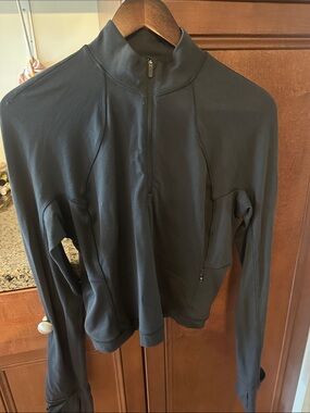 Lululemon cropped half zip